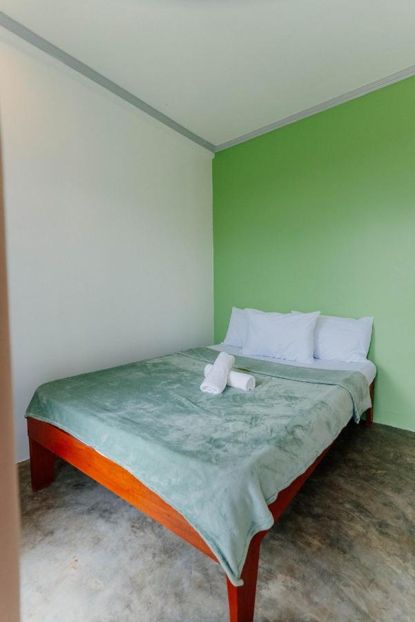 Kawayan Hostel General Luna  Esterno foto
